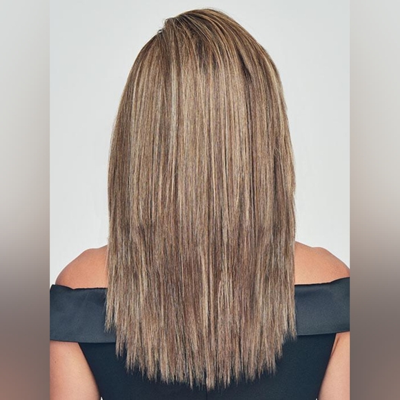 Well Played Raquel Welch Heat Friendly Synthetic Lace Front Wig (Mono Part) - Picture 4 of 16